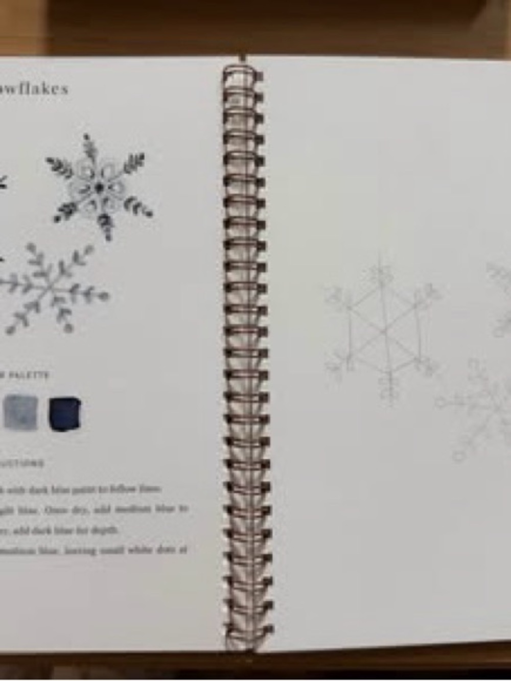 NEW Watercolor Field Kit Paint Set with Winter Watercolor Notebook - Picture 5 of 6